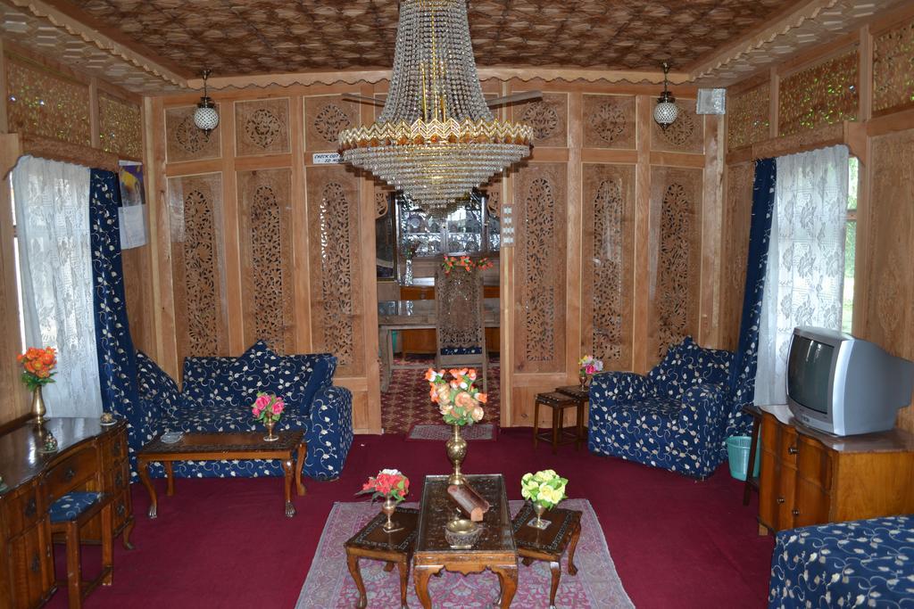 New Bul Bul Group Of Houseboats Srinagar Durgjan Exterior foto