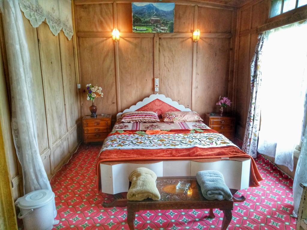 New Bul Bul Group Of Houseboats Srinagar Durgjan Exterior foto