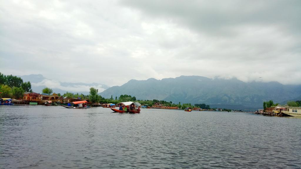 New Bul Bul Group Of Houseboats Srinagar Durgjan Exterior foto
