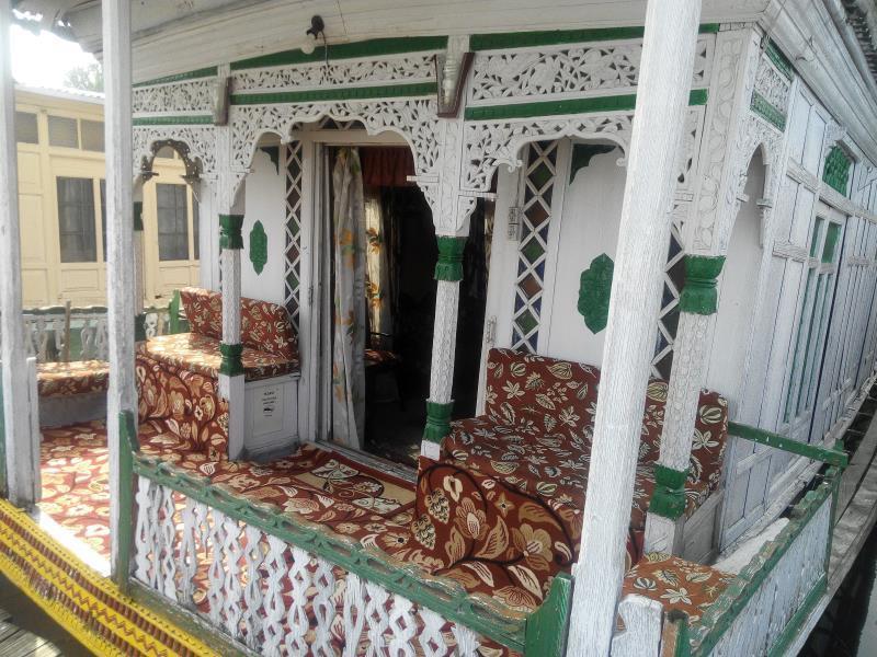 New Bul Bul Group Of Houseboats Srinagar Durgjan Exterior foto