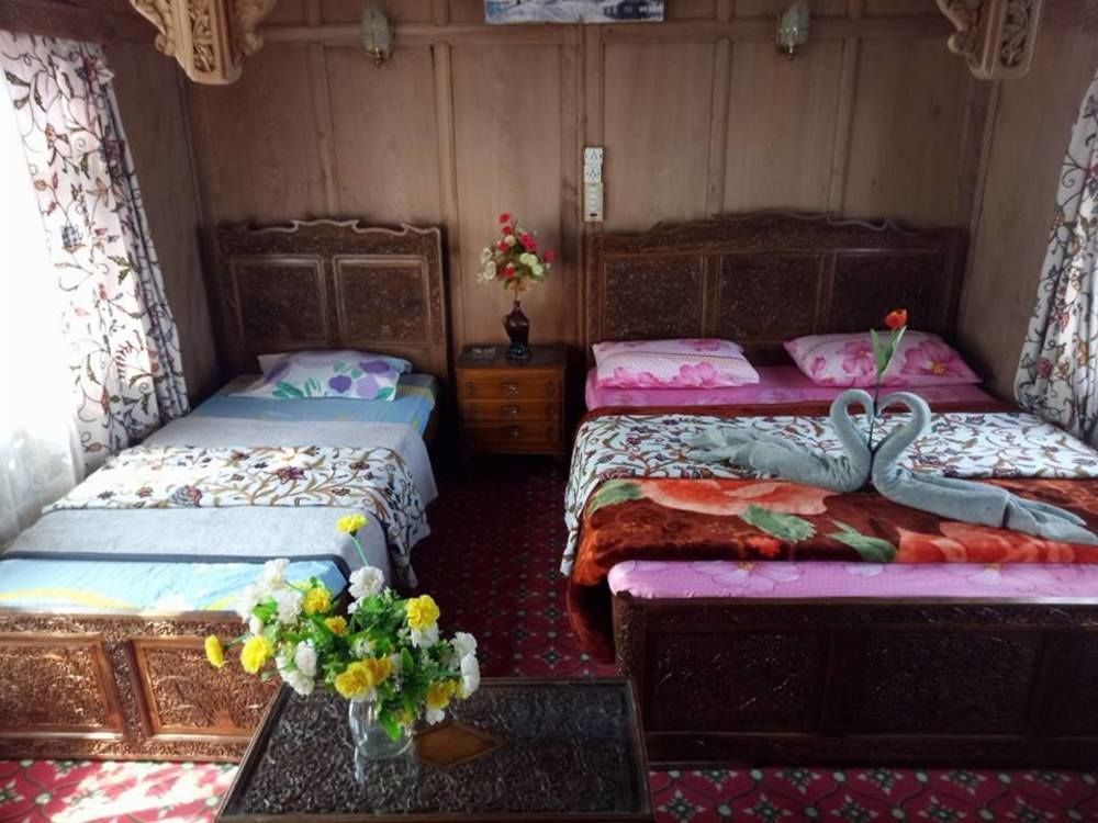New Bul Bul Group Of Houseboats Srinagar Durgjan Exterior foto