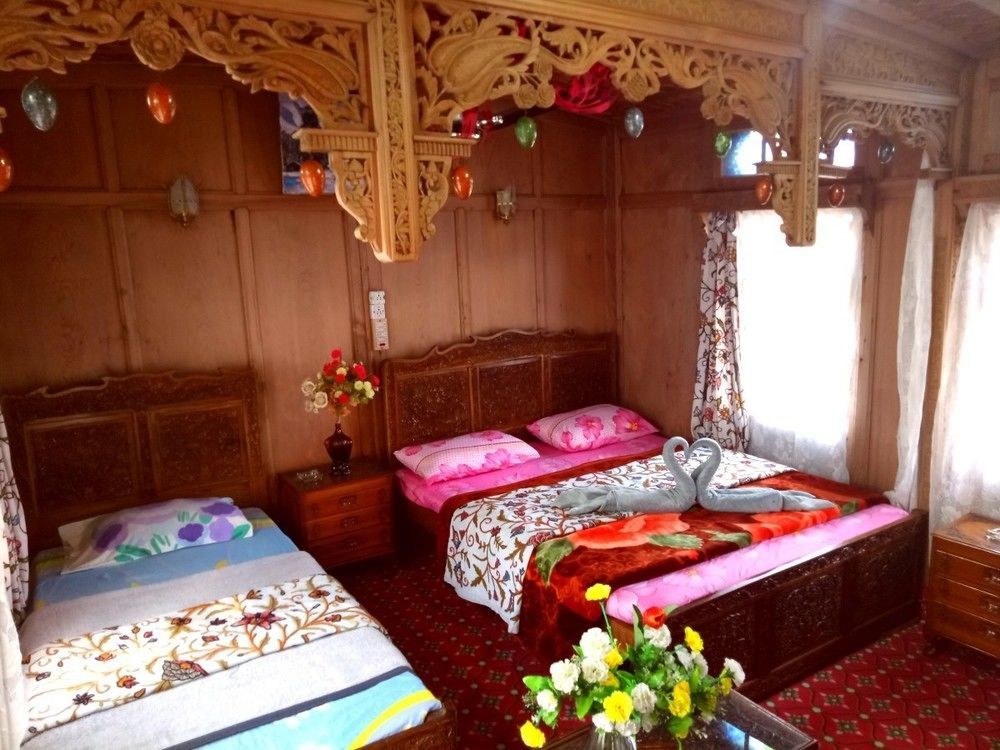 New Bul Bul Group Of Houseboats Srinagar Durgjan Exterior foto