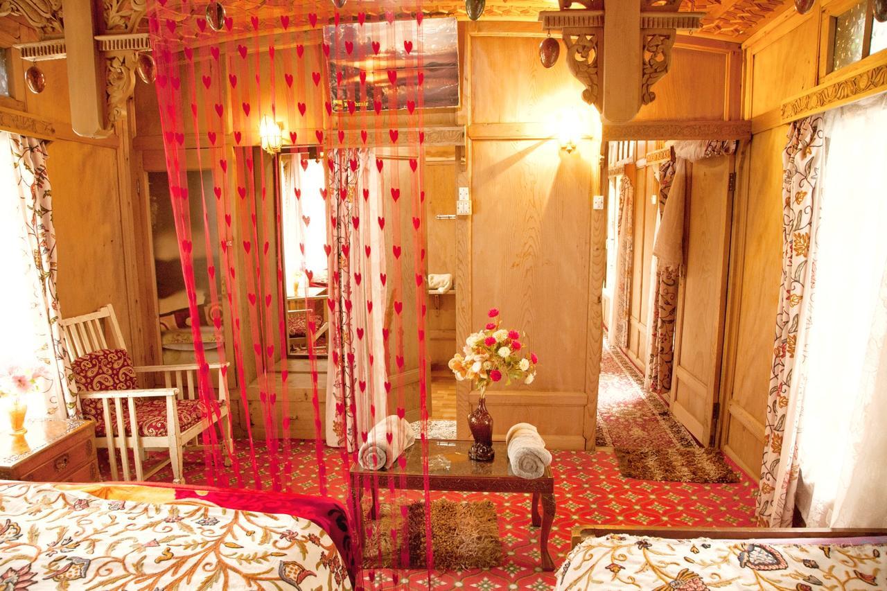 New Bul Bul Group Of Houseboats Srinagar Durgjan Exterior foto