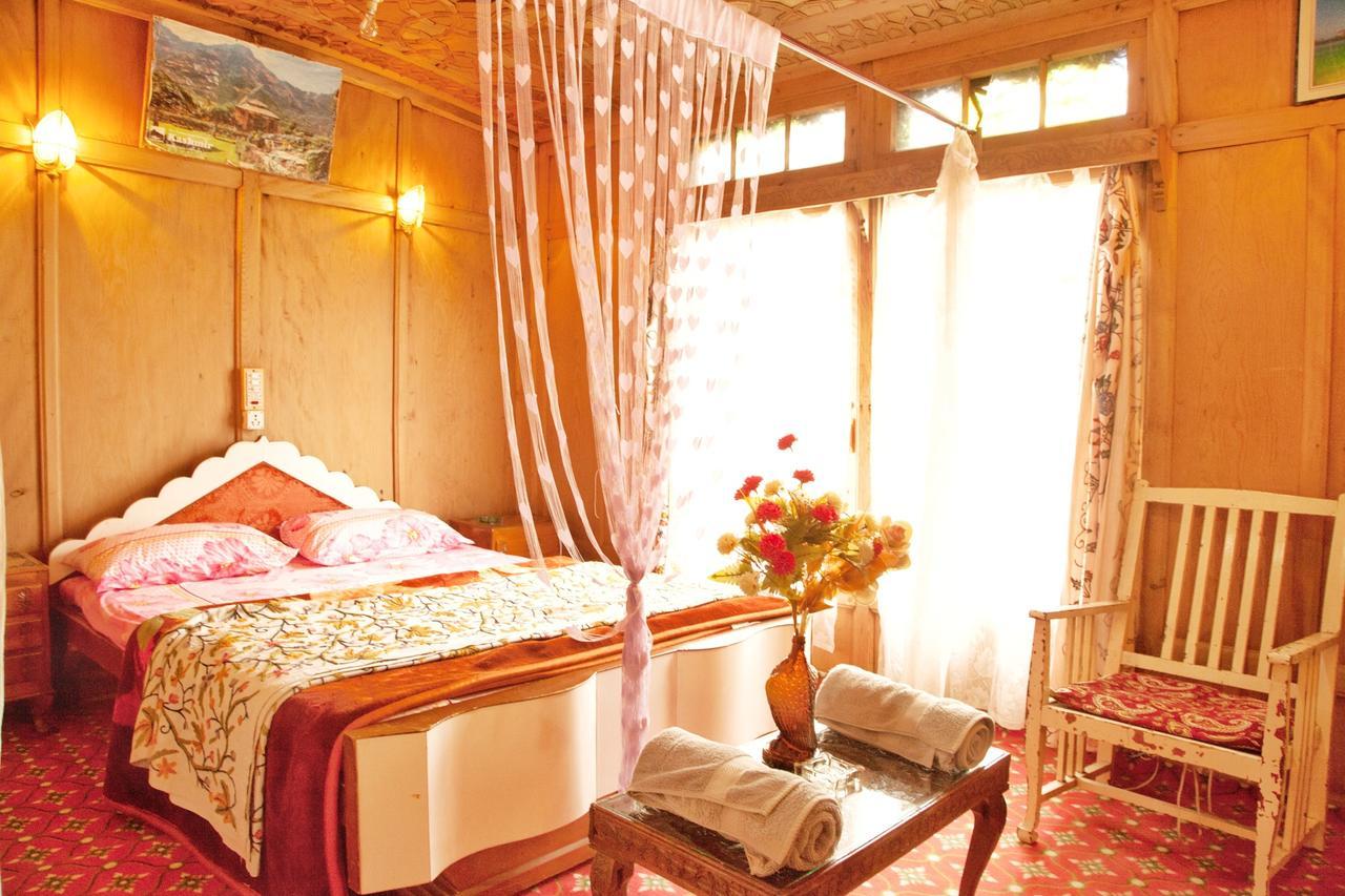 New Bul Bul Group Of Houseboats Srinagar Durgjan Exterior foto