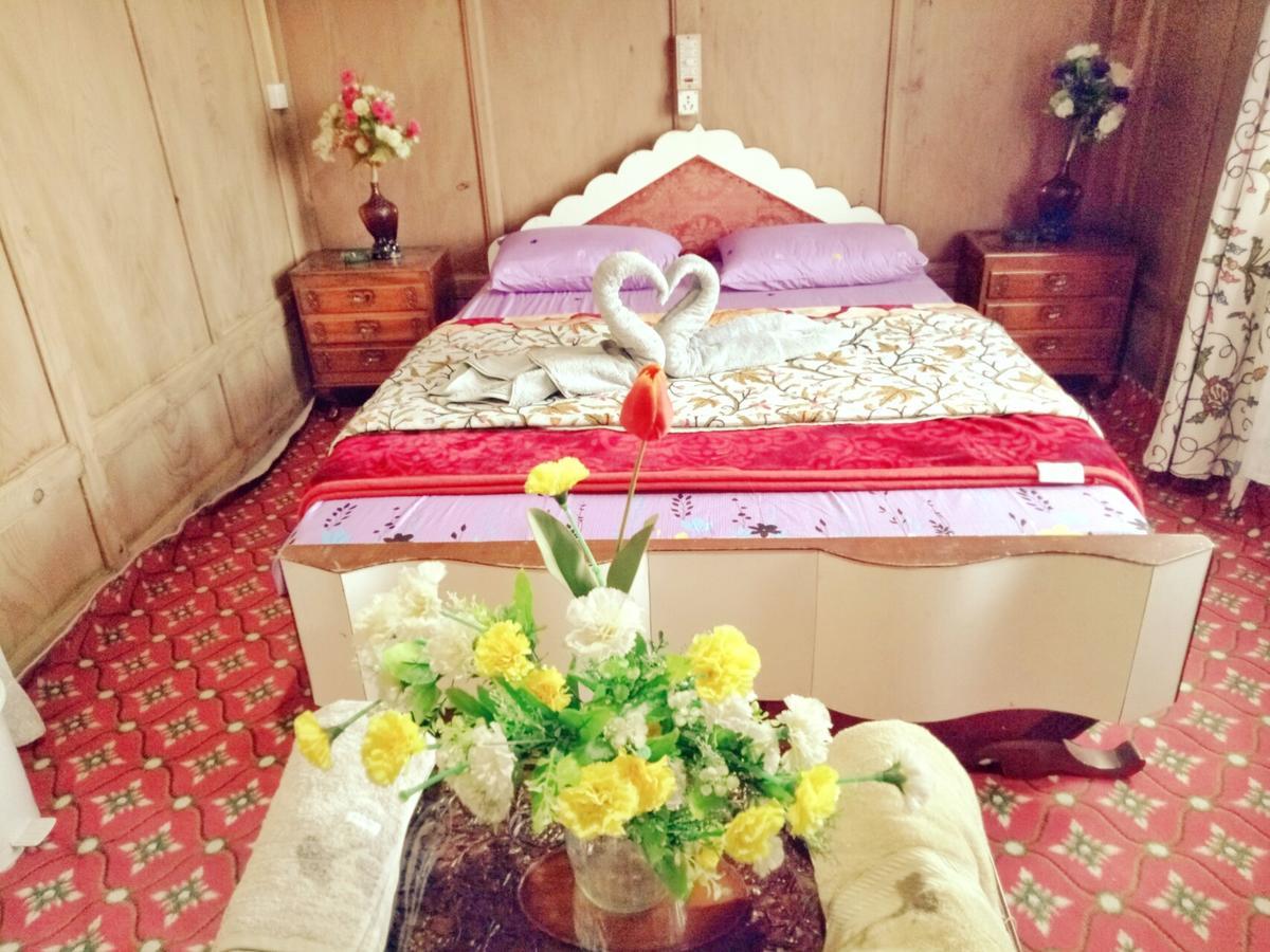 New Bul Bul Group Of Houseboats Srinagar Durgjan Exterior foto