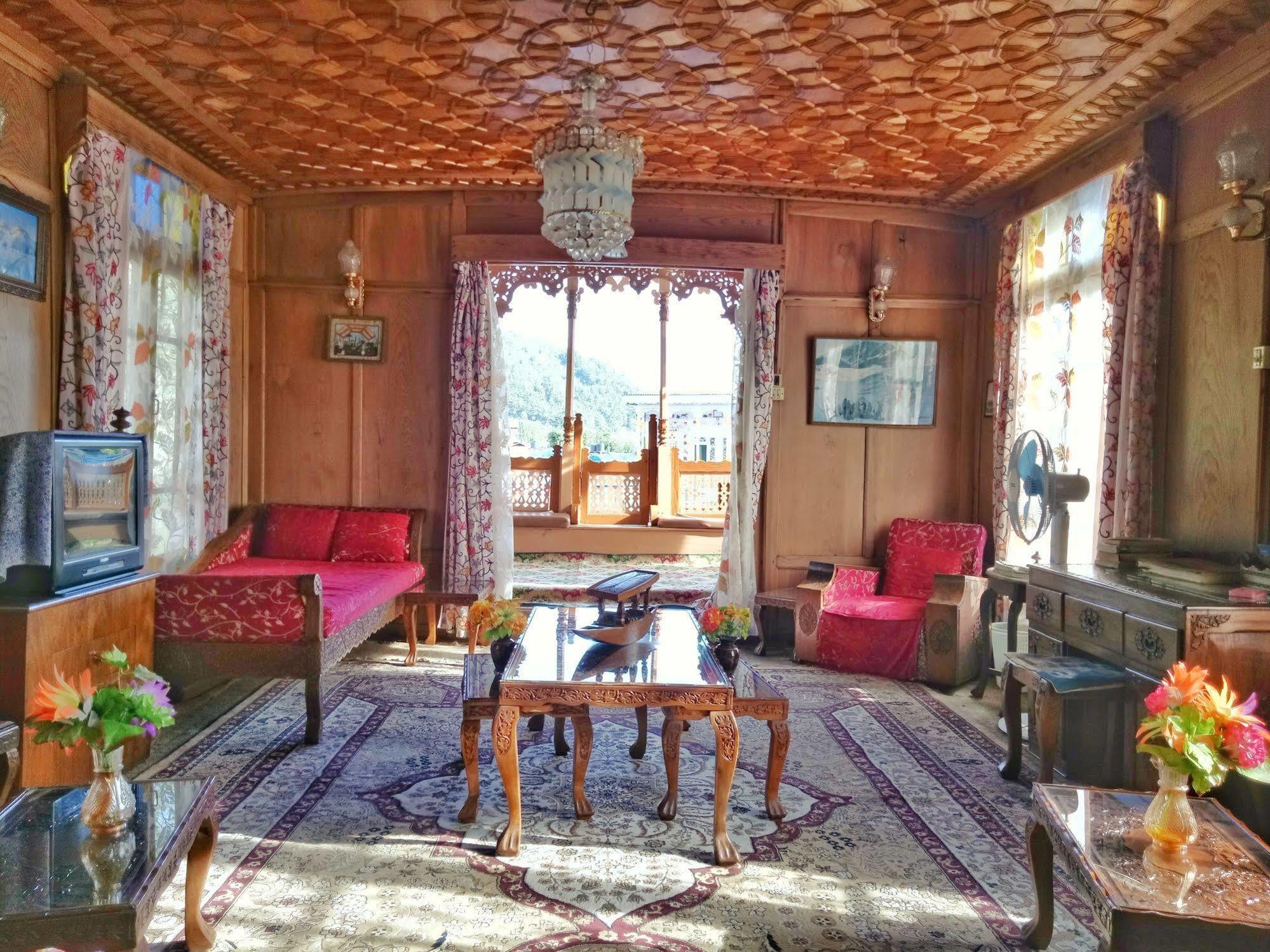 New Bul Bul Group Of Houseboats Srinagar Durgjan Exterior foto