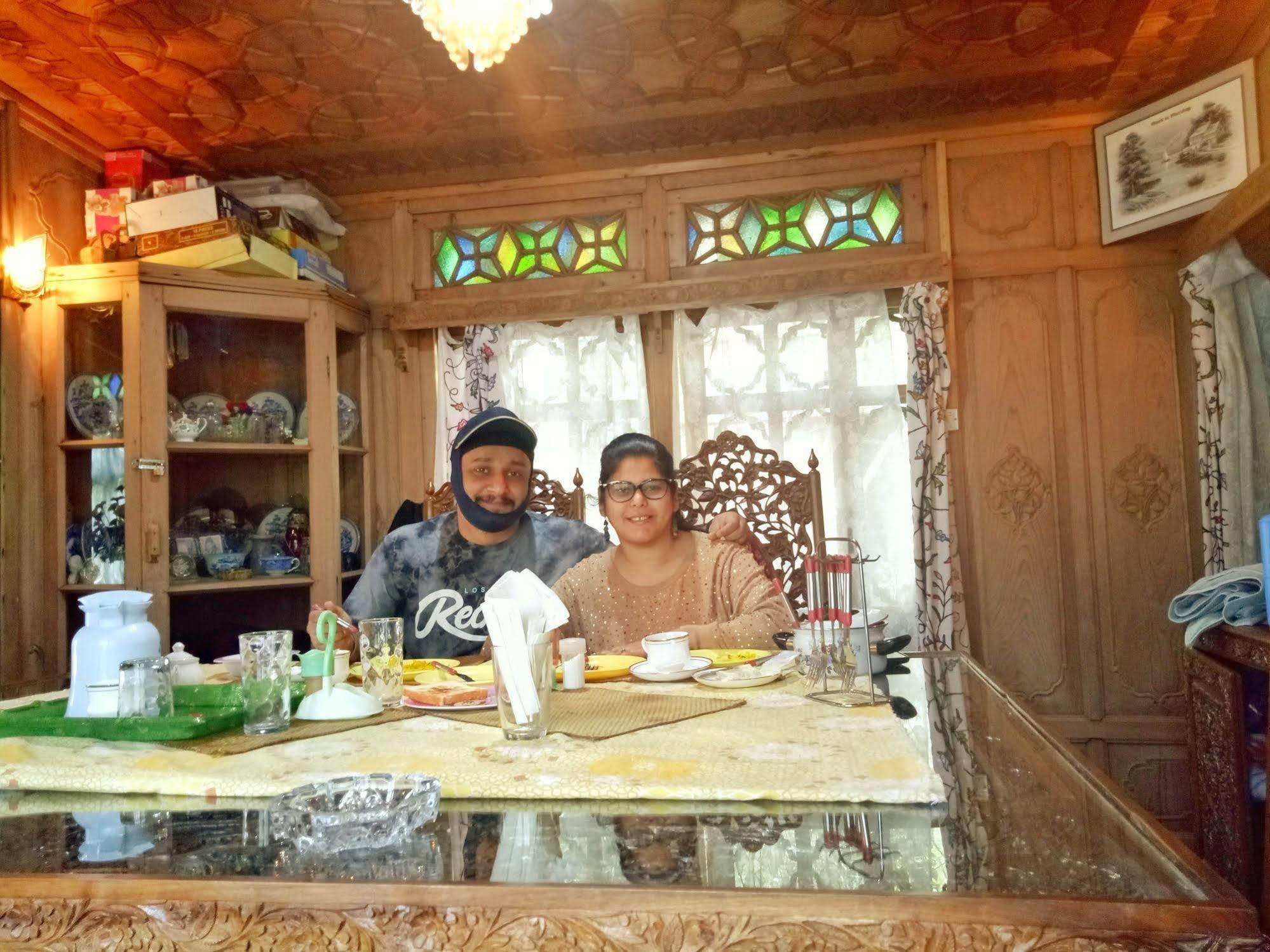 New Bul Bul Group Of Houseboats Srinagar Durgjan Exterior foto