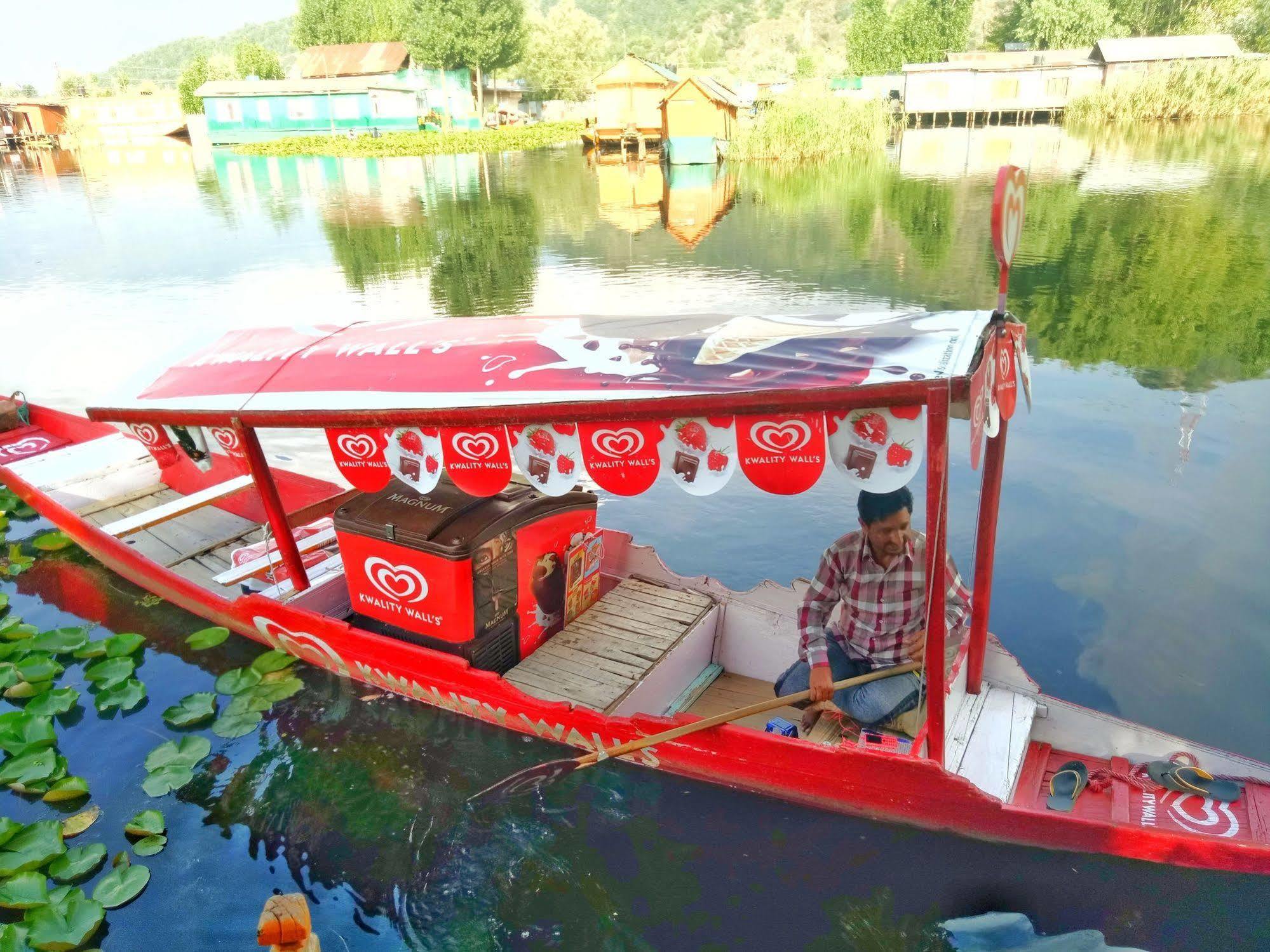 New Bul Bul Group Of Houseboats Srinagar Durgjan Exterior foto