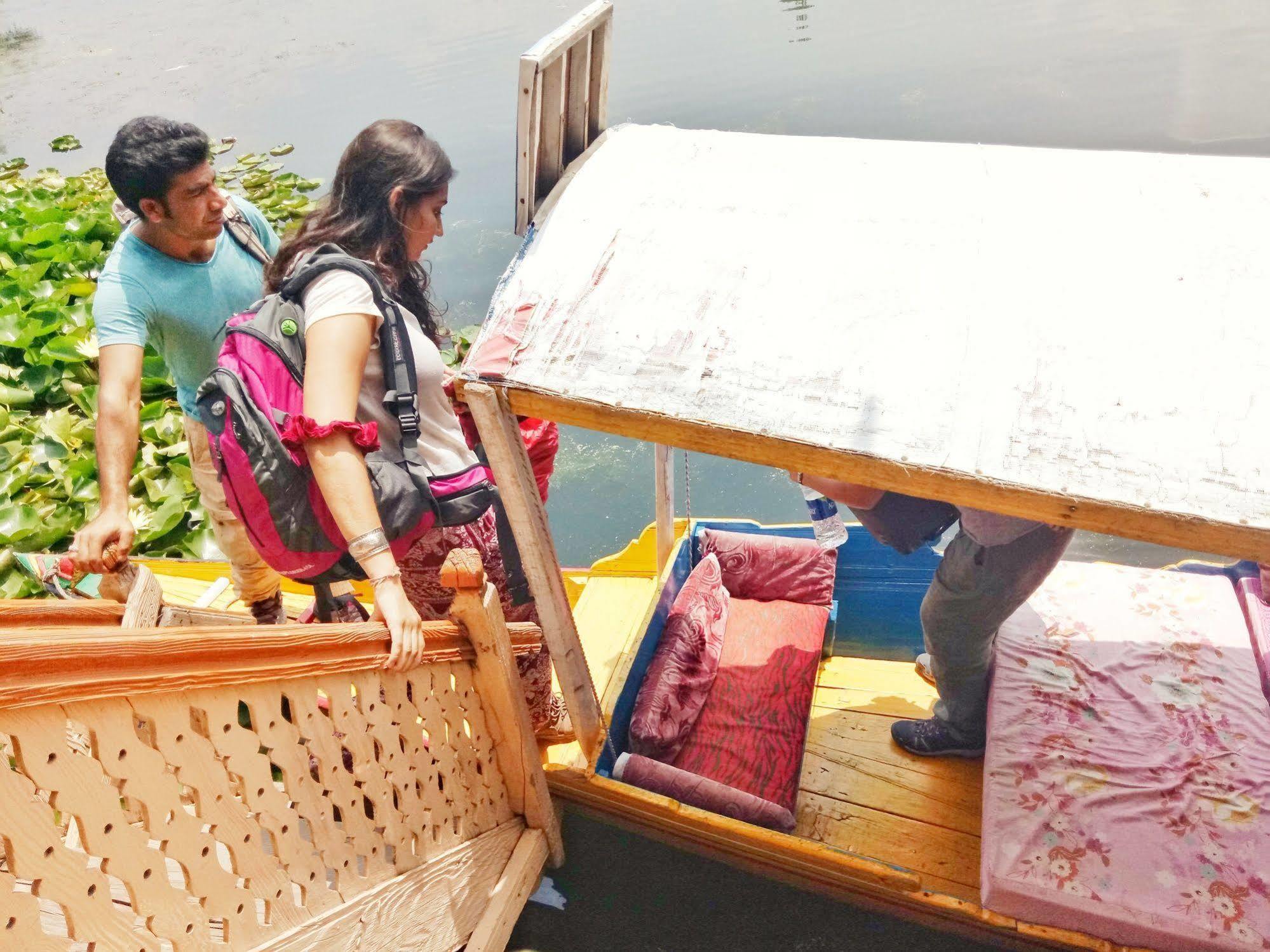 New Bul Bul Group Of Houseboats Srinagar Durgjan Exterior foto