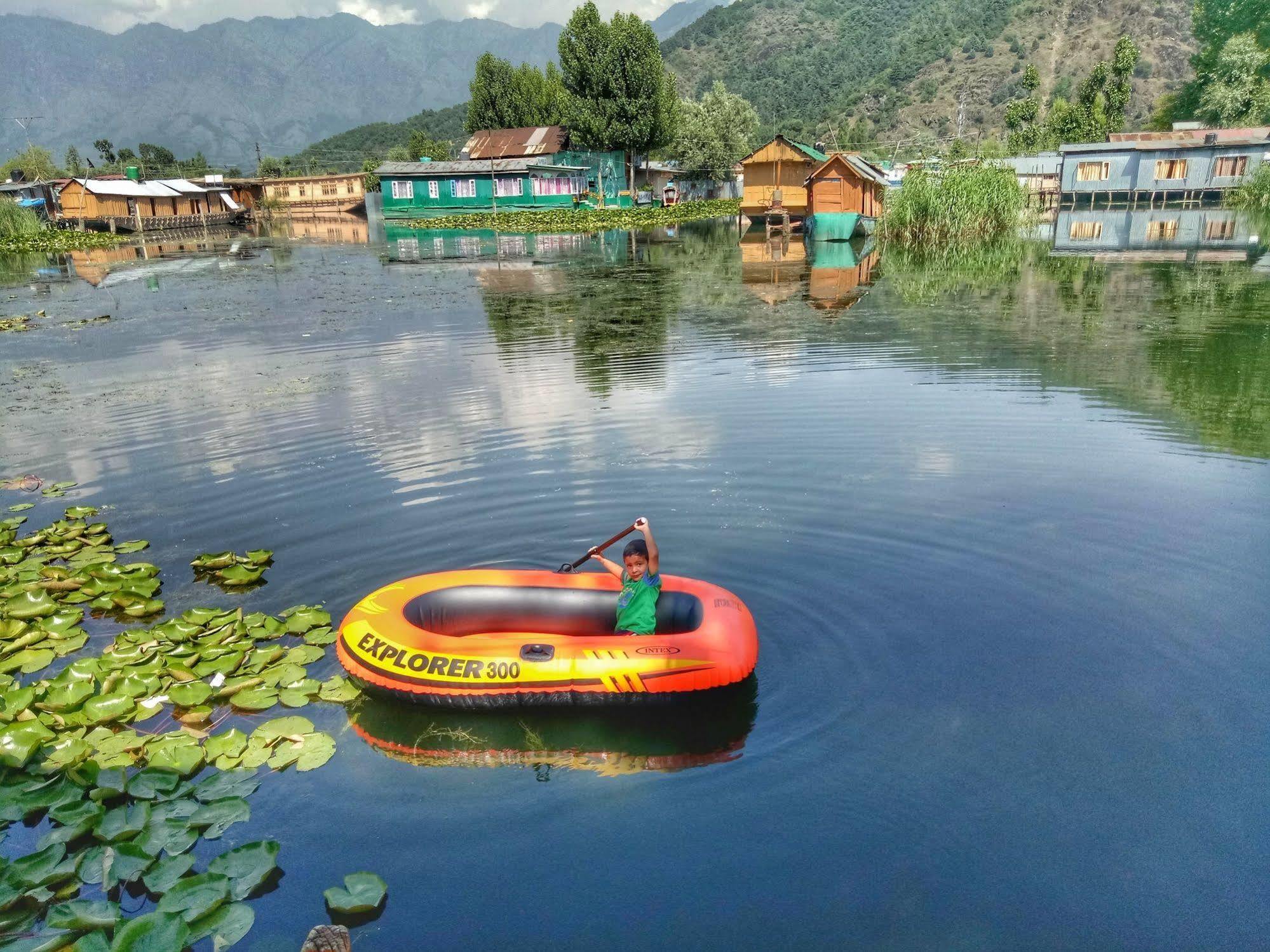 New Bul Bul Group Of Houseboats Srinagar Durgjan Exterior foto