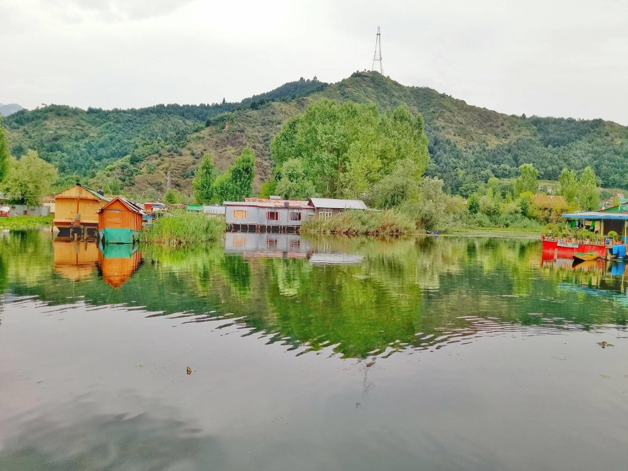 New Bul Bul Group Of Houseboats Srinagar Durgjan Exterior foto