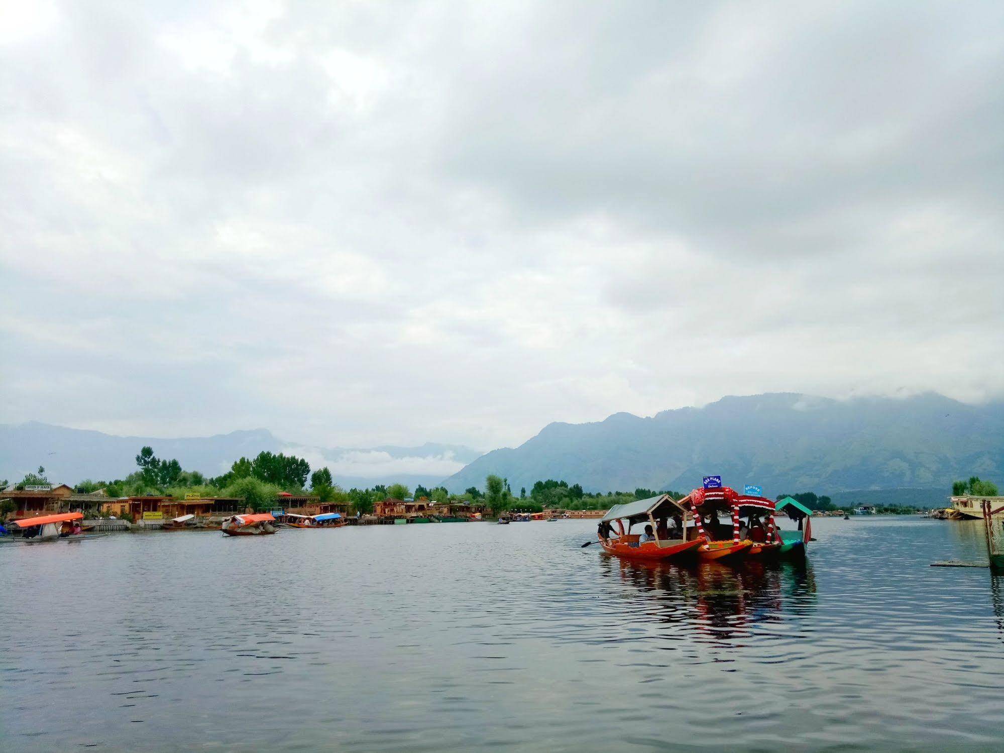 New Bul Bul Group Of Houseboats Srinagar Durgjan Exterior foto